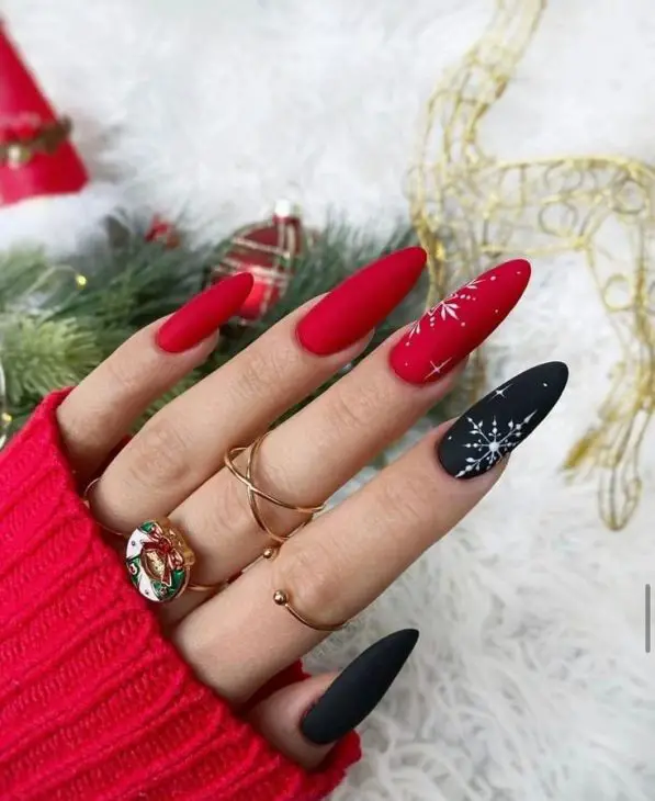 22 Christmas Nail Designs: Festive Ideas in Red, Green, White, and More for the Holiday Season