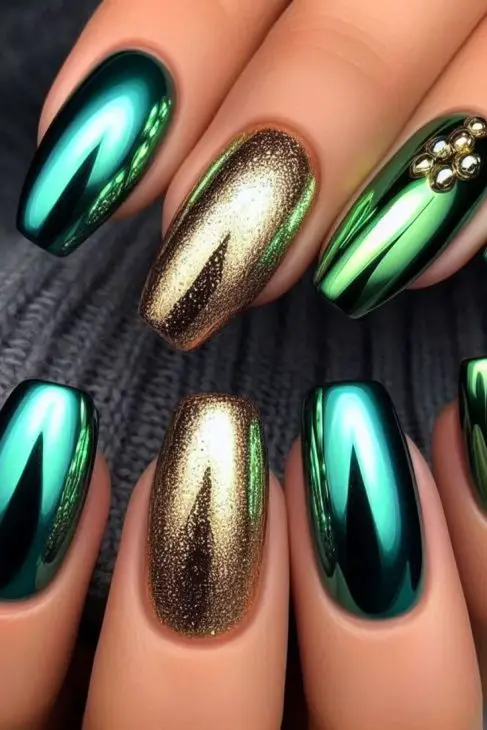 Chrome Nails Ideas 2025: A Stunning Take on Metallic Shine