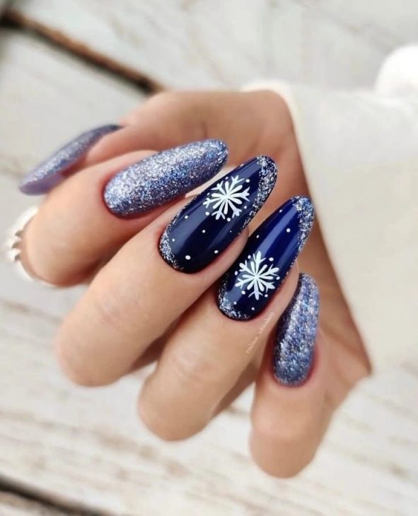 Christmas Nails Ideas: Festive Inspiration for the Holiday Season