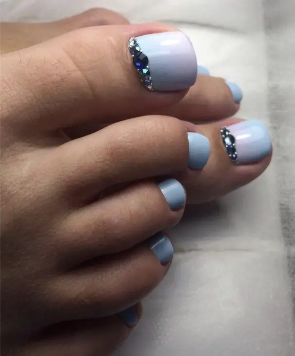 Top 20 Pedicure Ideas with Gemstones and Snake Skin Patterns