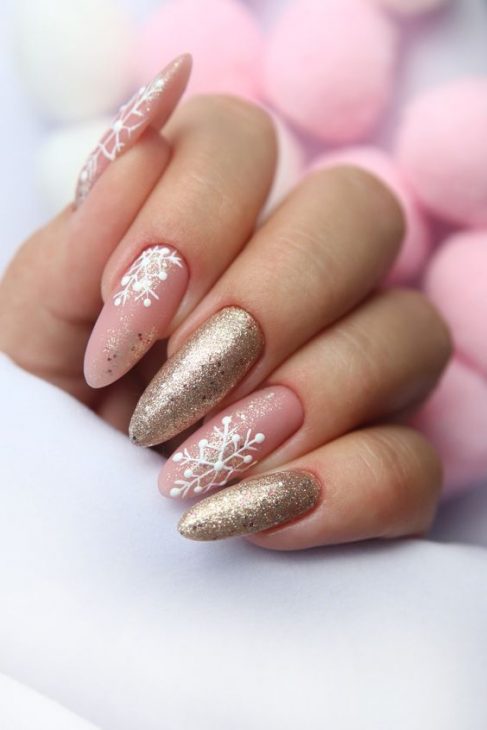 22 Christmas Nail Designs: Festive Ideas in Red, Green, White, and More for the Holiday Season