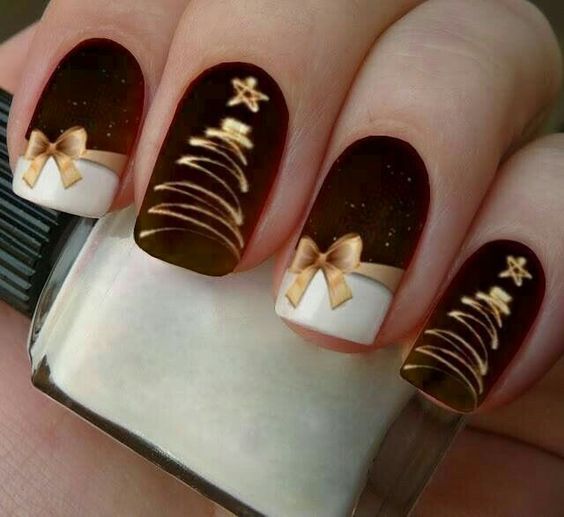 22 Simple Christmas Nail Ideas: Stylish and Classic Designs for the Holidays