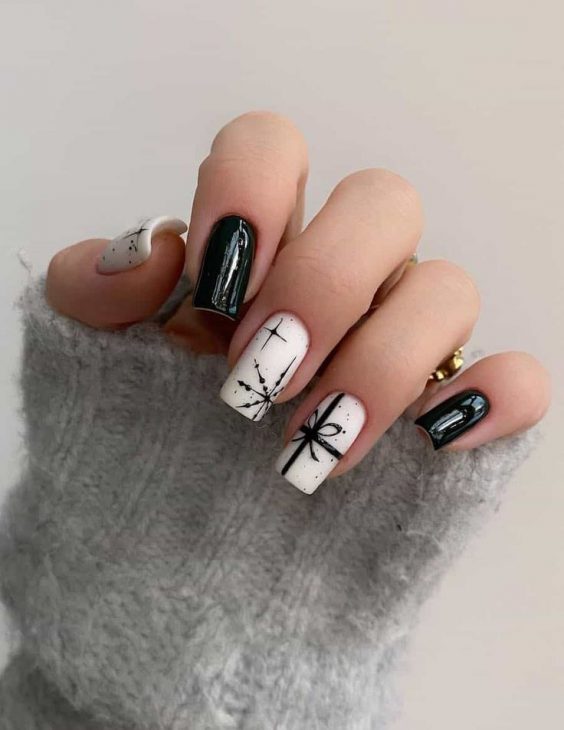 22 Simple Christmas Nail Ideas: Stylish and Classic Designs for the Holidays