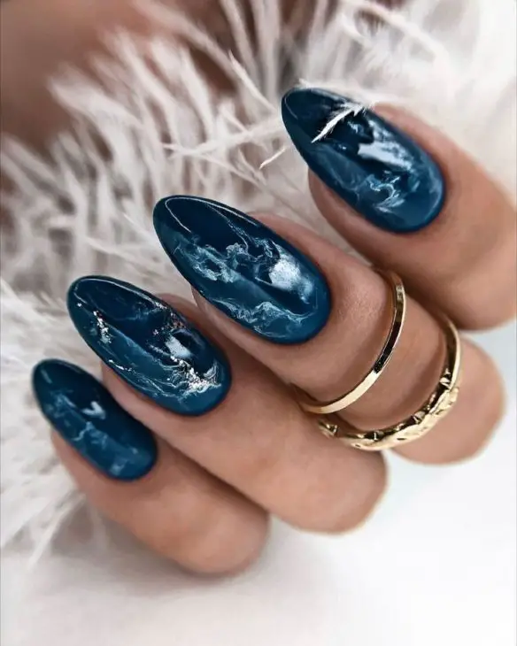 Chrome Nails Ideas 2025: A Stunning Take on Metallic Shine