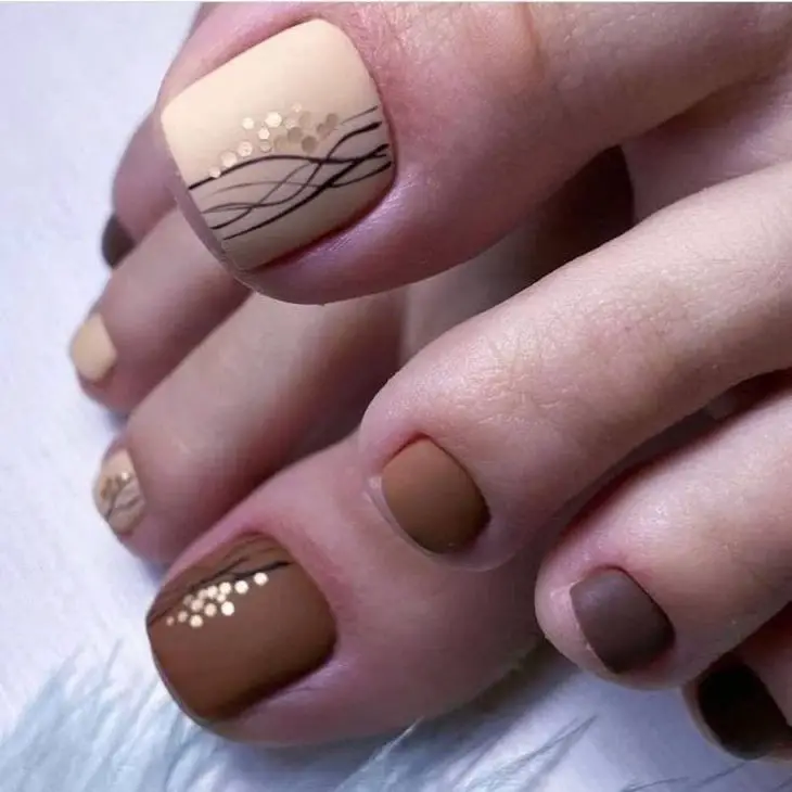 Top 20 Pedicure Ideas with Gemstones and Snake Skin Patterns