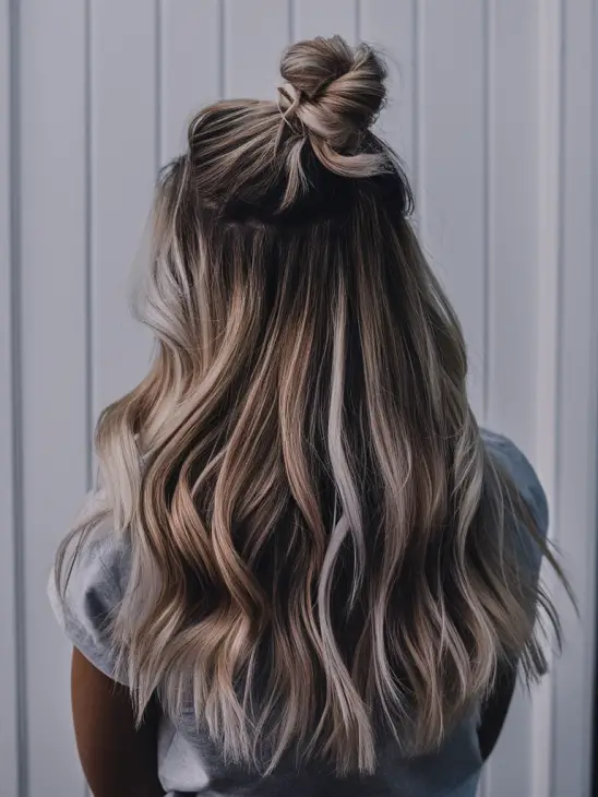 20 Stunning Hair Color Ideas for Graying Hair: Highlights, Brunettes, and Low-Maintenance Styles