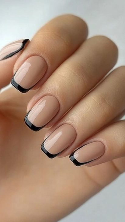 Timeless Nail Color Ideas for Women Over 40: Elegance and Sophistication for 2025