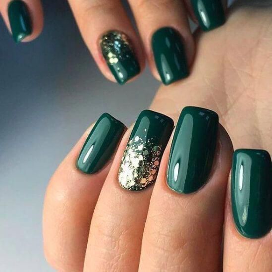 Timeless Nail Color Ideas for Women Over 40: Elegance and Sophistication for 2025