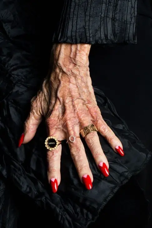 20 Trendy Nail Color Ideas for Women Over 60 – 2025