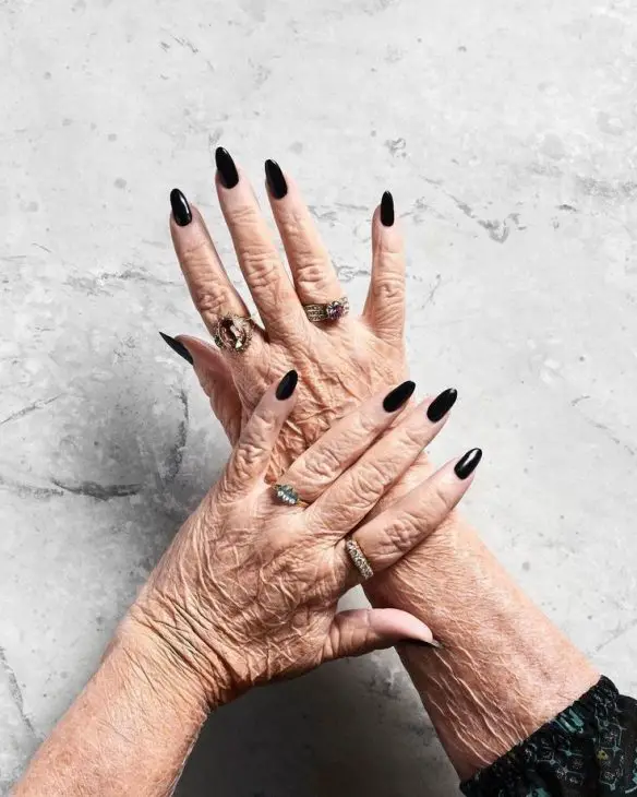 20 Trendy Nail Color Ideas for Women Over 60 – 2025