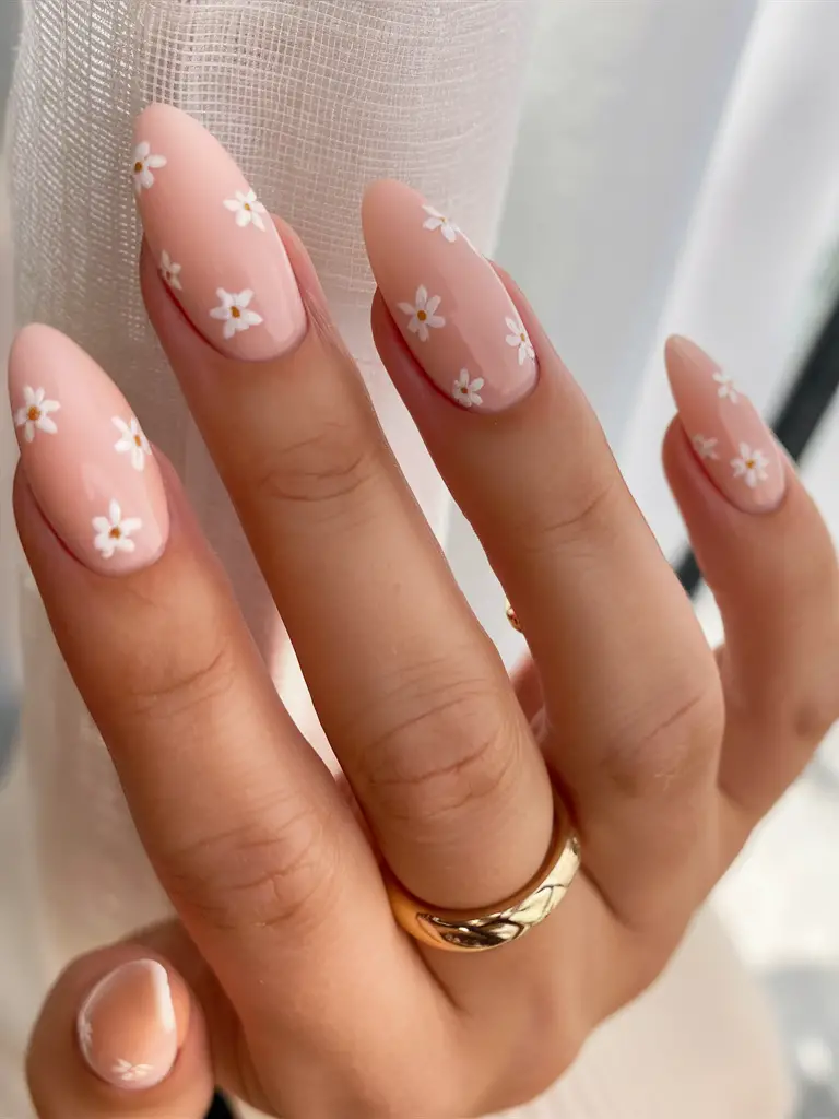 Graduation Nails Ideas 2025: Creative and Elegant Styles for Your Big Day