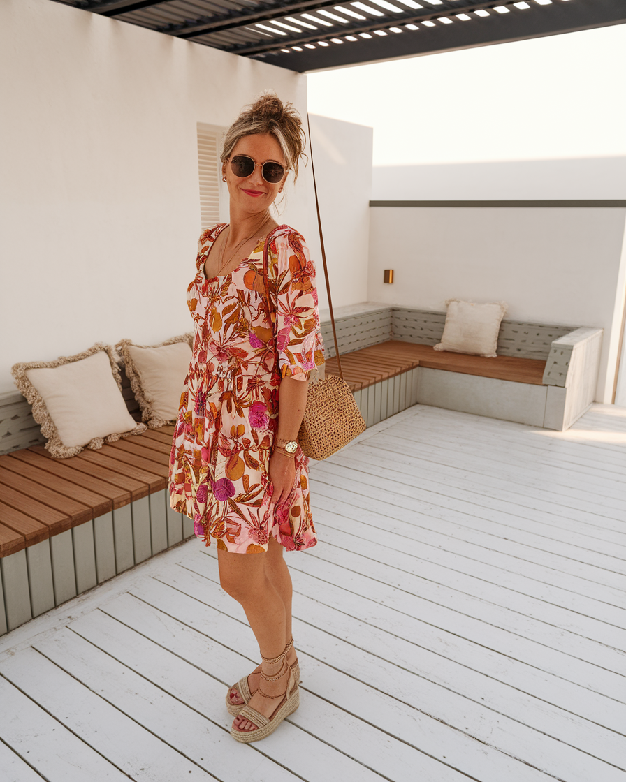 Mom Summer Outfits 2025: Stylish, Comfortable, and Practical Looks for Every Occasion