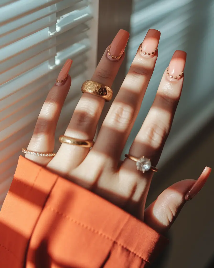 june nails Golden Bead Minimalism