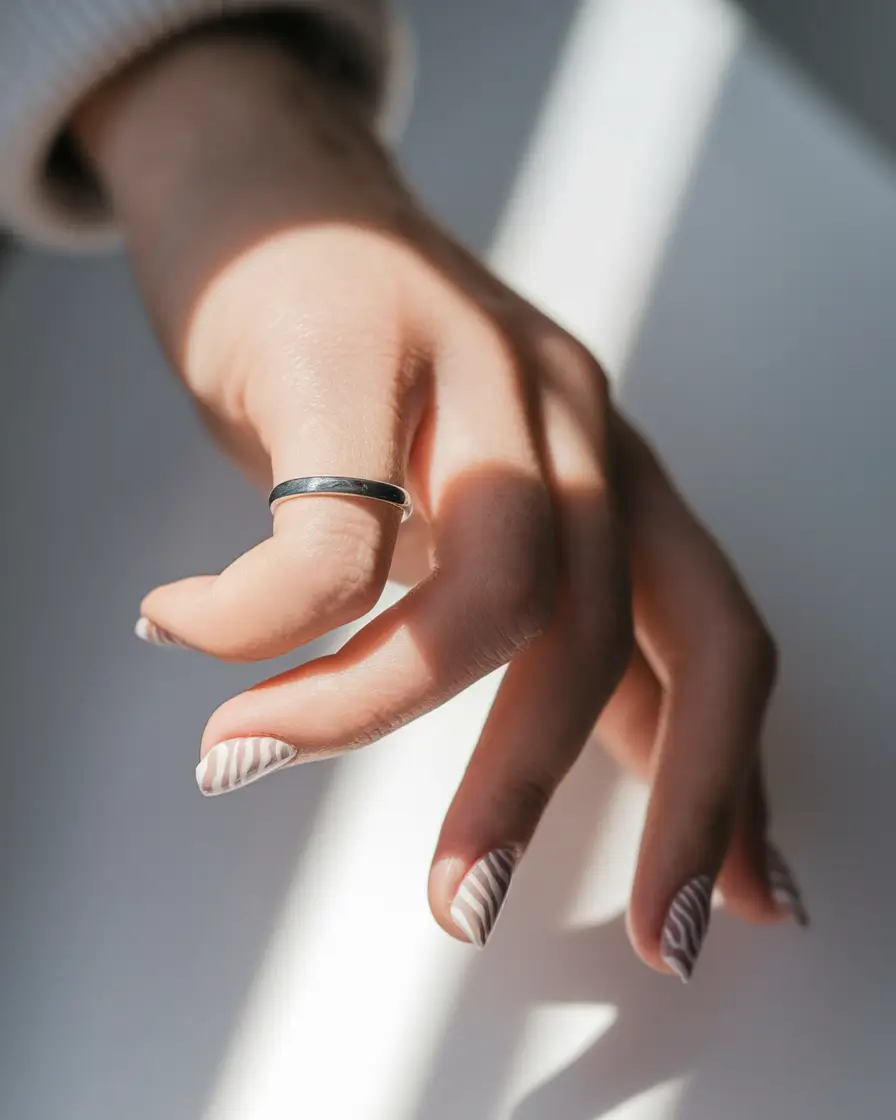 short acrylic nails for summer Soft Striped Illusion in Mauve and White