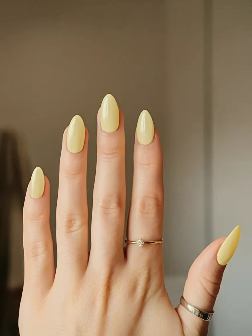 august nails color ideas Lemon Sorbet Almonds