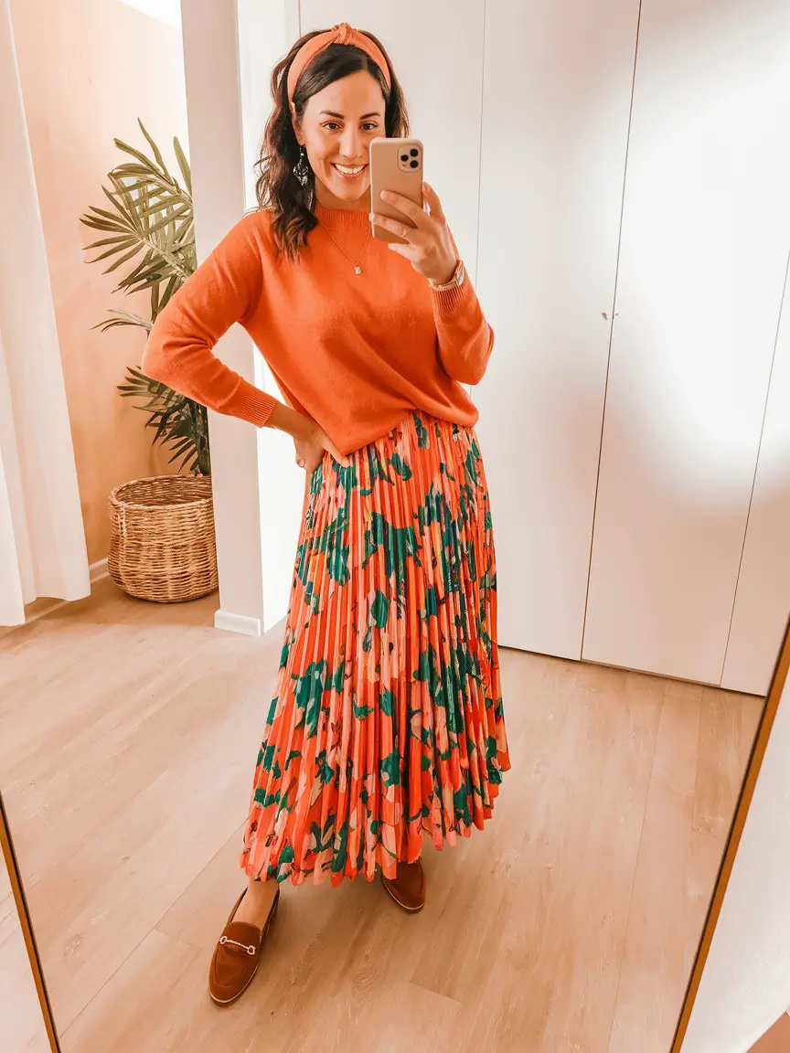 fall skirt outfits aesthetic Bold Color Play with Retro Flair