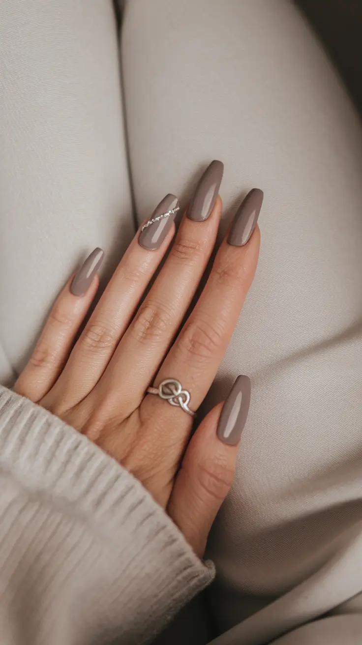 Trendy Fall Gel Nails Designs 2025 to Try This Autumn
