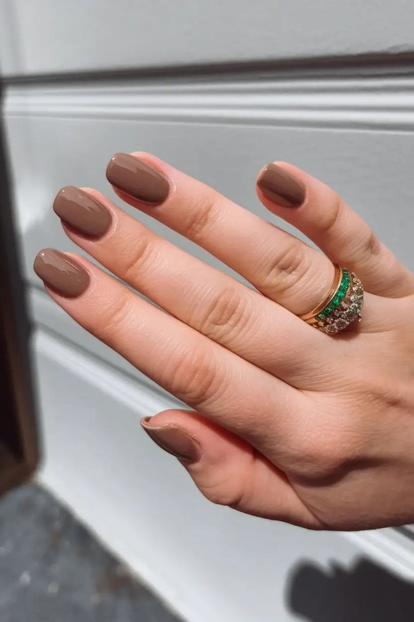 fall colors for nails Velvet Mocha Minimalism