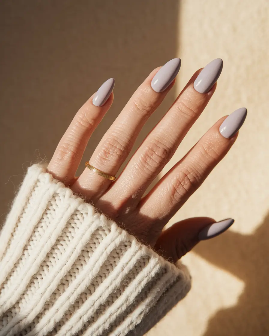 Best Fall 2025 Nail Color Ideas for Women Over 60 – Cashmere-Lilac Almond