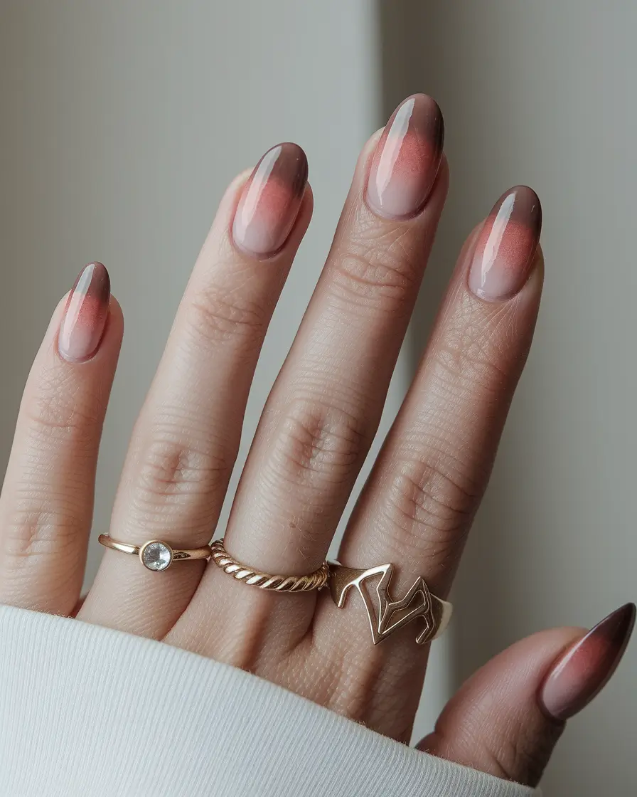 round fall nails - Cinnamon Aura Ombre